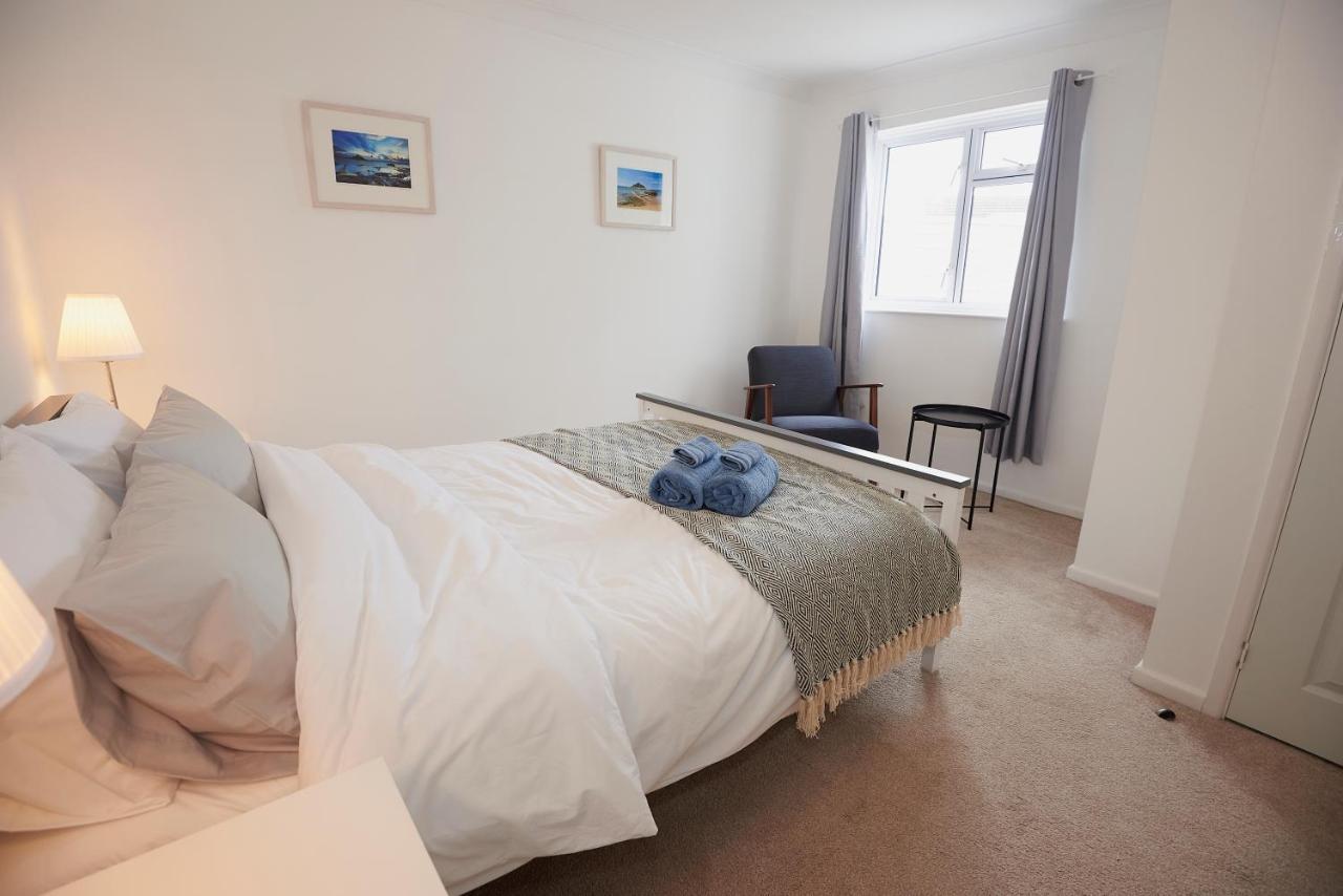 3-Bedroom Bungalow With Parking, Goldsithney, Penzance, Cornwall Perranuthnoe Exterior foto