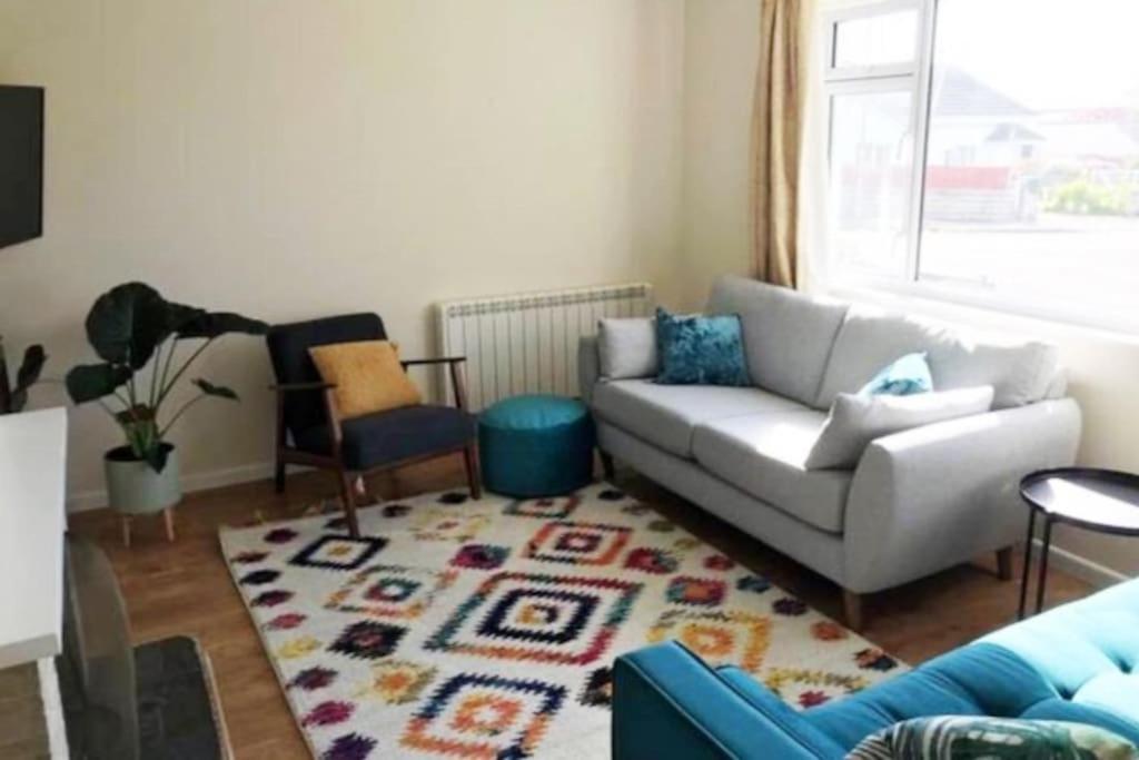 3-Bedroom Bungalow With Parking, Goldsithney, Penzance, Cornwall Perranuthnoe Exterior foto