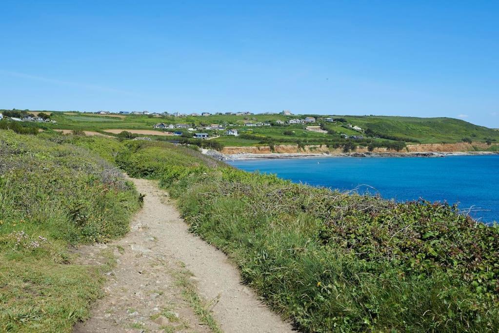 3-Bedroom Bungalow With Parking, Goldsithney, Penzance, Cornwall Perranuthnoe Exterior foto